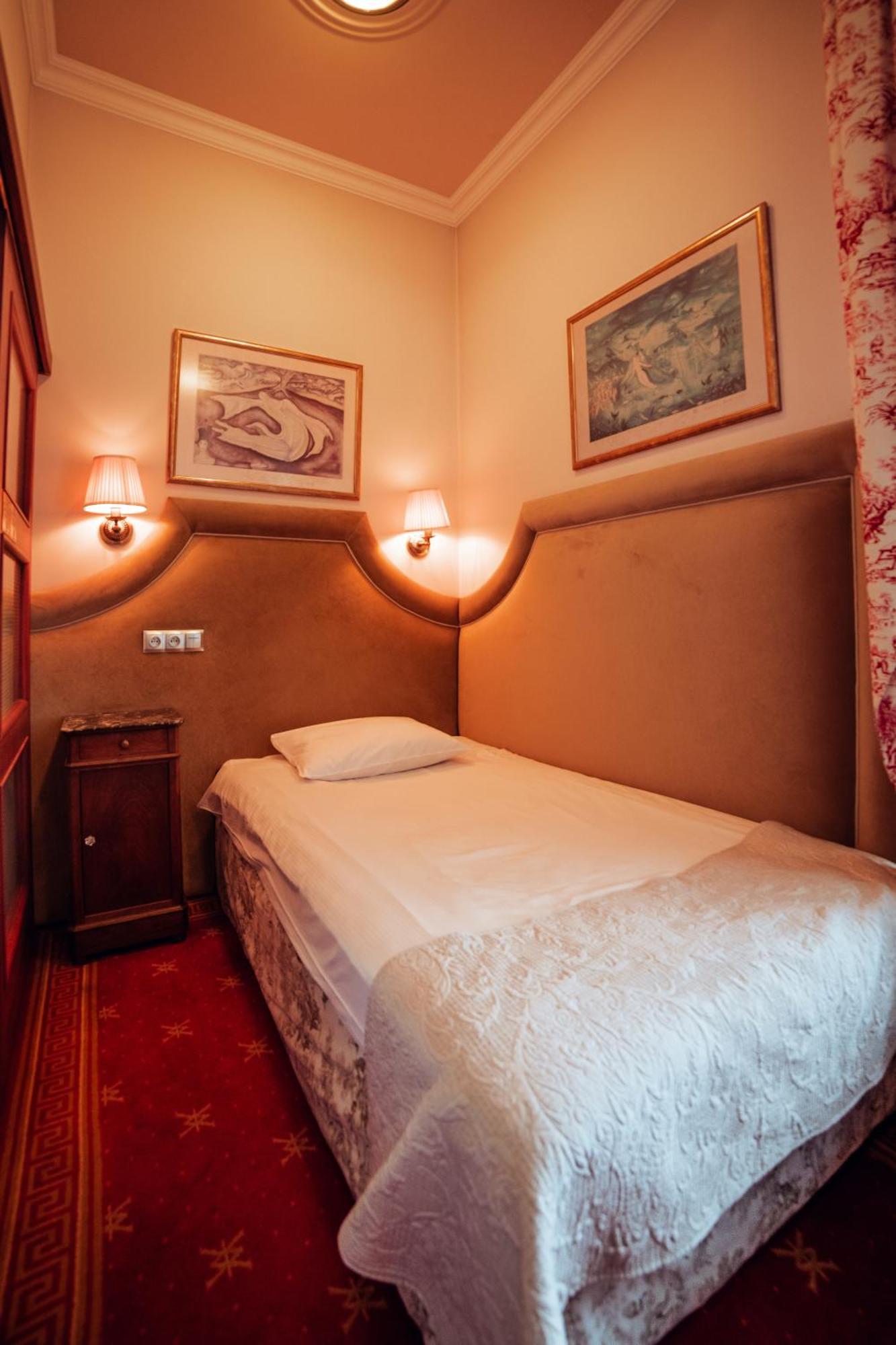Hotel Ambasada Boleslawiec Boleslawiec  Kültér fotó