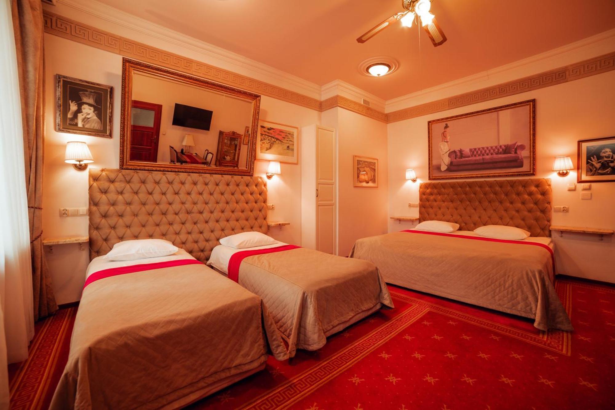 Hotel Ambasada Boleslawiec Boleslawiec  Kültér fotó