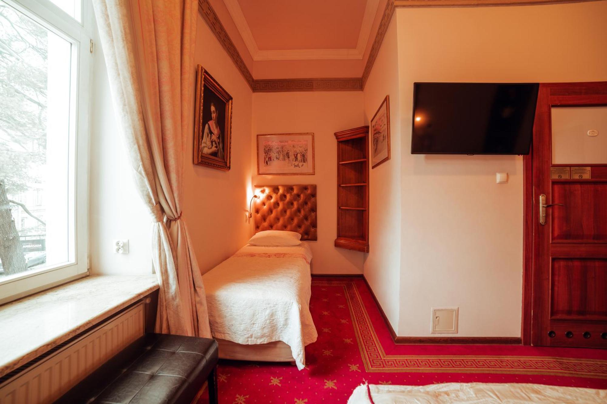 Hotel Ambasada Boleslawiec Boleslawiec  Kültér fotó