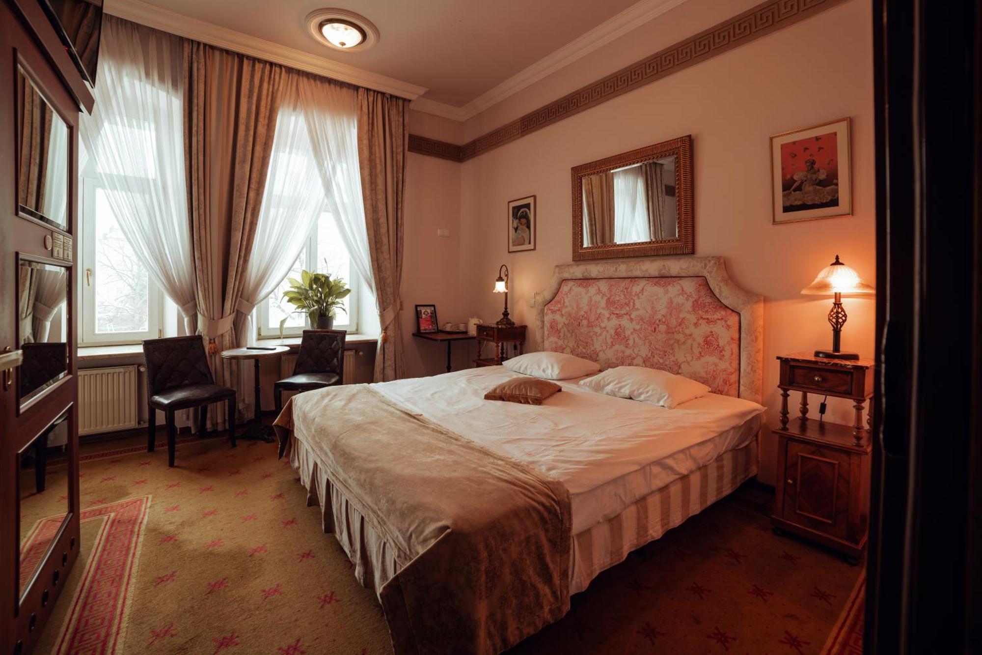 Hotel Ambasada Boleslawiec Boleslawiec  Kültér fotó
