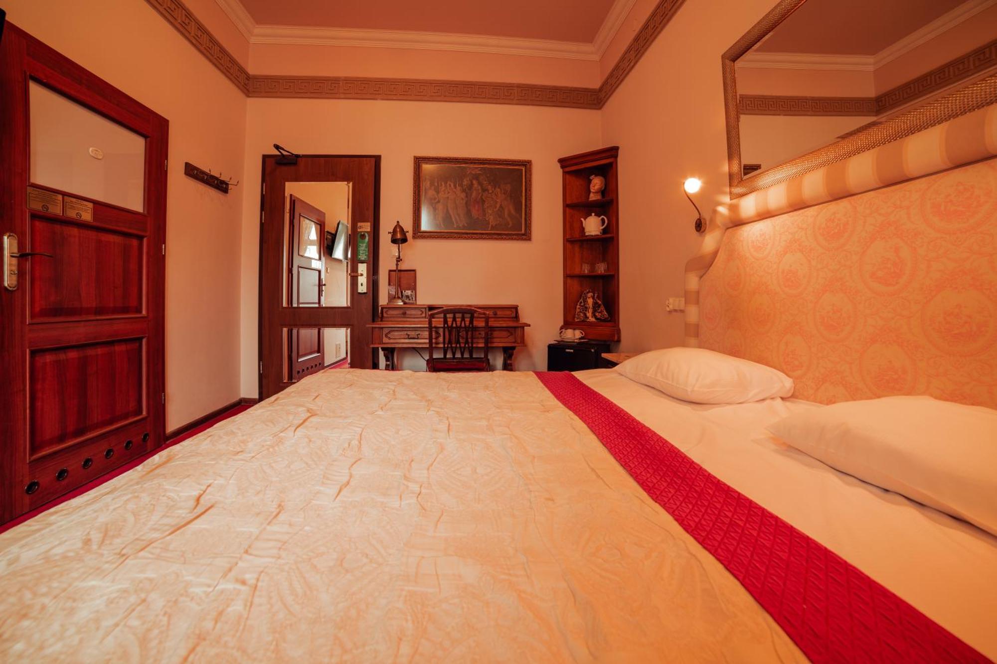 Hotel Ambasada Boleslawiec Boleslawiec  Kültér fotó